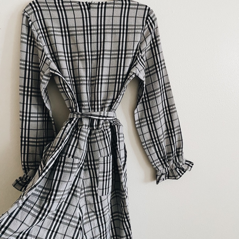 gray and black longsleeve jumpsuit